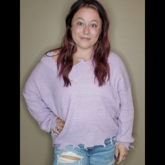 5⭐ Lavender v-neck raw distressed hem thick ribbed knit pullover sweater - Picture 9 of 9